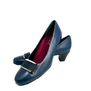 Munro Classic Navy Heels with Silver Accent